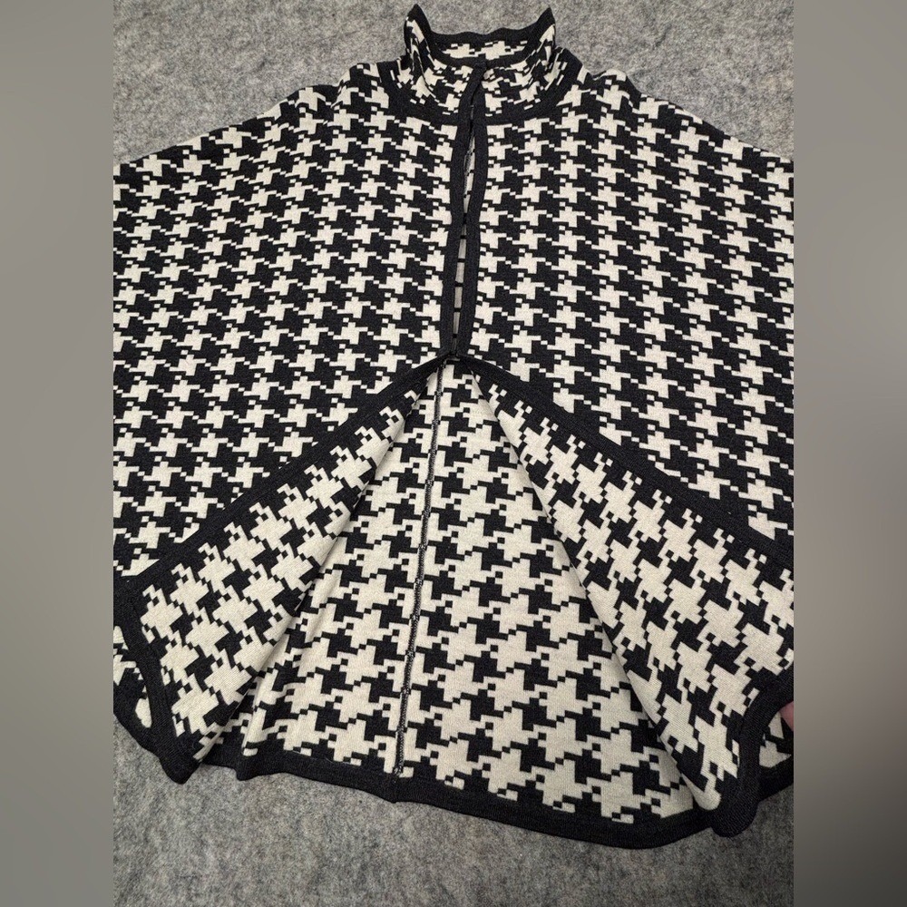 Pendleton | Black White Houndstooth Wool Cape | P… - image 6